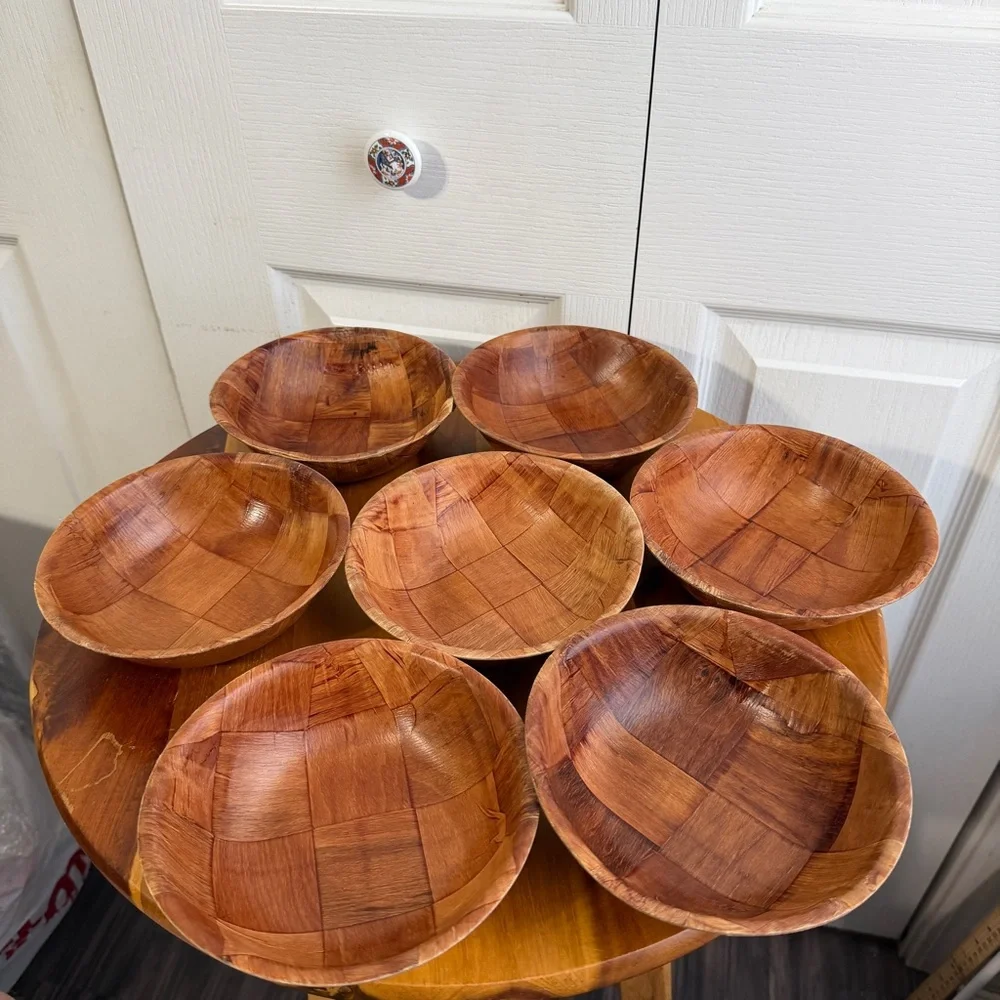 Lot of 7‎ wooden cereal salad bowls